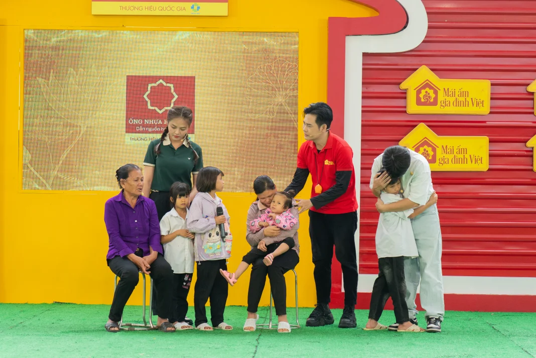 Diễn viên Thu Quỳnh và ca sĩ JayKii góp sức mang về hơn 100 triệu đồng cho các em nhỏ mồ côi