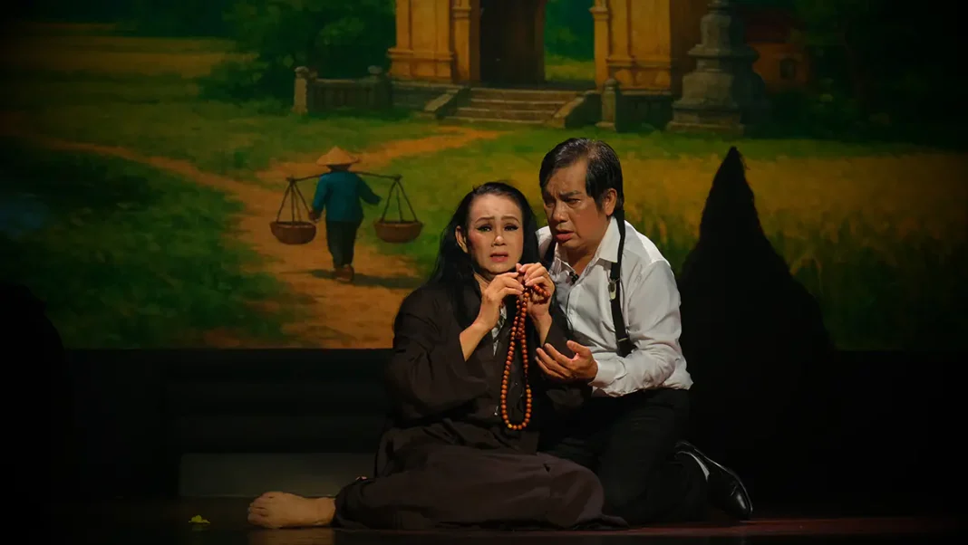 “Lan Tàn” – Dấu ấn bất ngờ tại Đêm trao giải Gương mặt Sân khấu Điện ảnh Triển vọng 2025