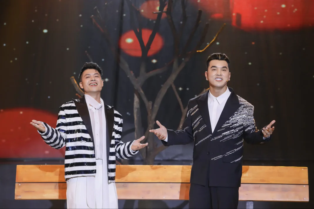 Gia Hiếu xúc động khi được song ca cùng thần tượng Ưng Hoàng Phúc