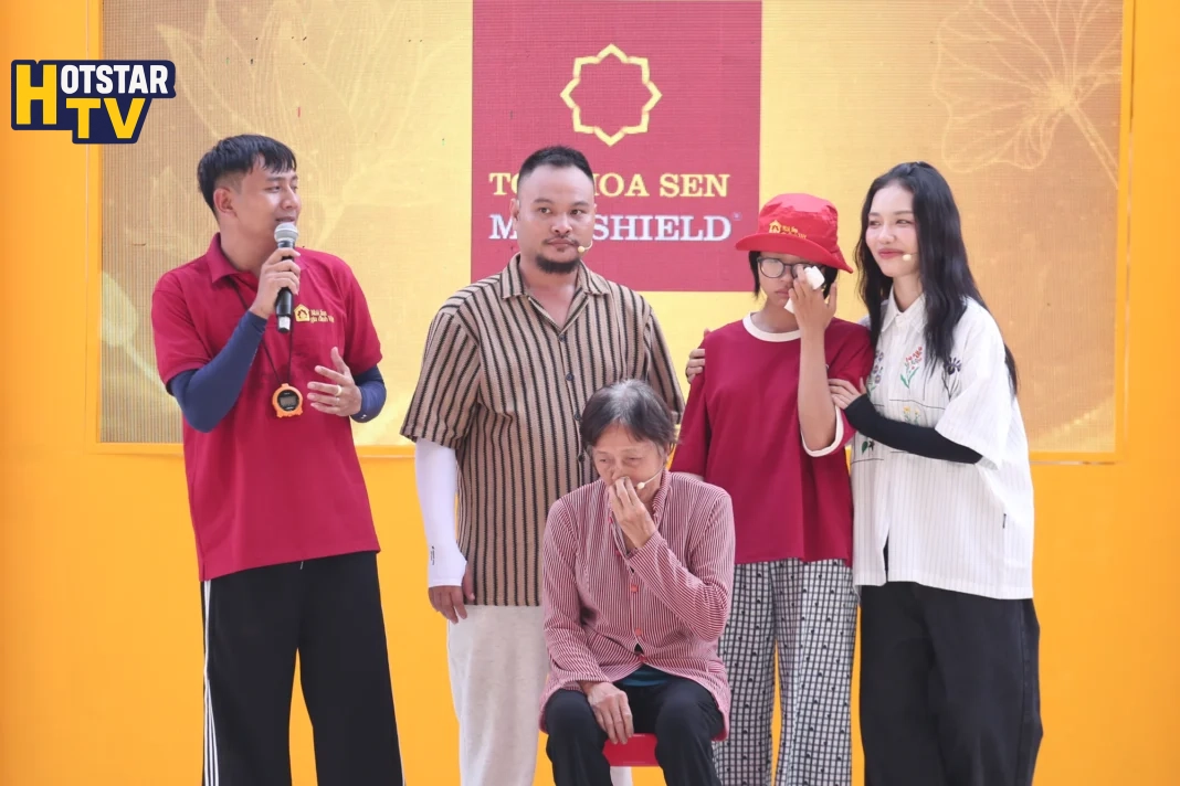 MC Thái Vũ, Vinh Râu, Hoàng Duyên nghẹn ngào trước hoàn cảnh của cô bé mồ côi